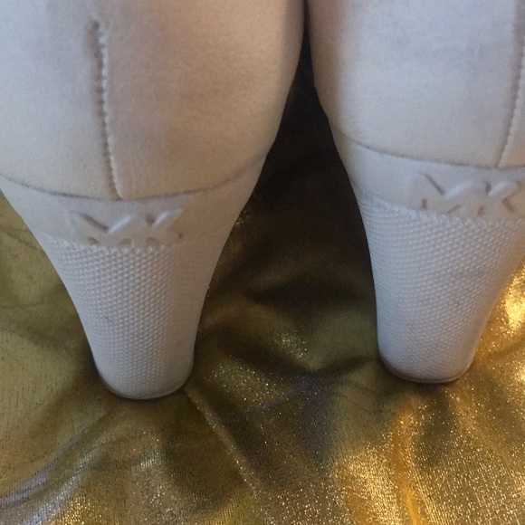 Michael Kors Beautiful shoes - Picture 3 of 5
